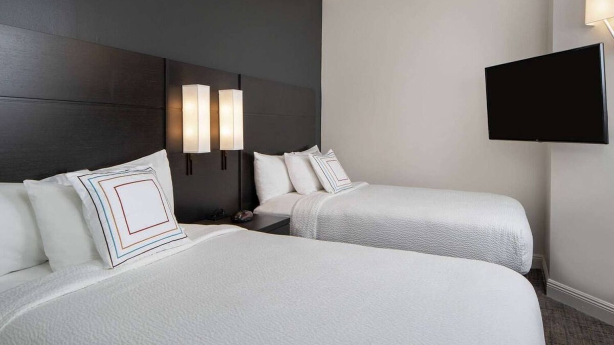 Arts/Warehouse District Resort | Discover the Heart of New Orleans! Outdoor Pool, Free Breakfast, Pets Allowed!