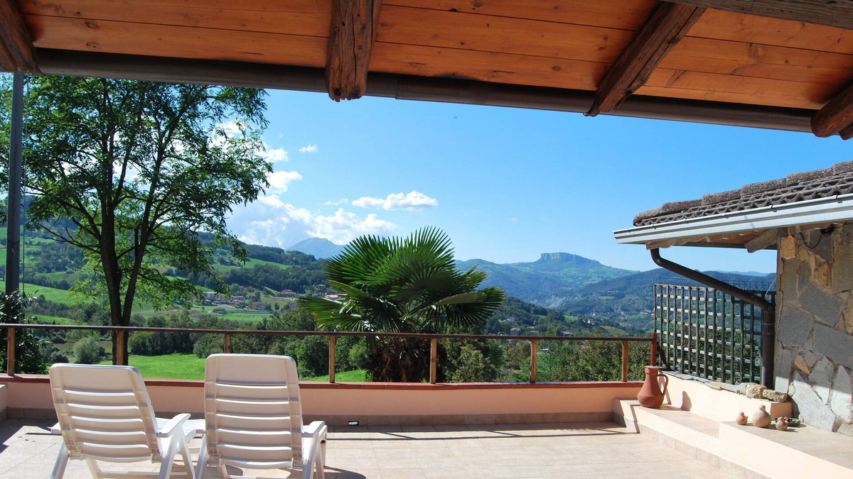 Toano House | Discover the 'hidden' Italy and enjoy nature and culture!