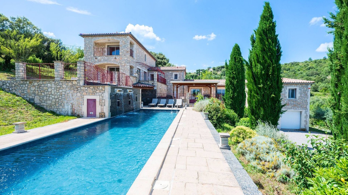 Saint-Ambroix Villa | Discover Villa Mistral – Luxury, Space & Stunning Views