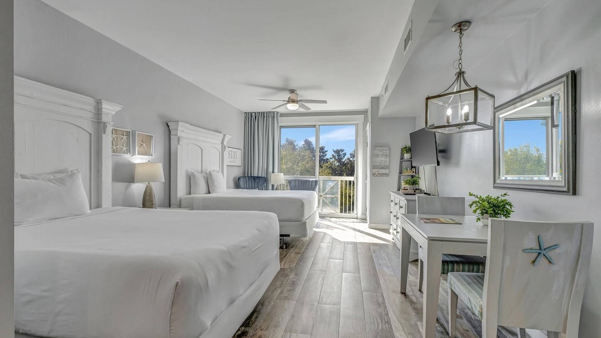 Villa Lago Condo | Discover Your Bright & Upscale Beach Studio Oasis! Featuring a Luxurious King Bed, Sleeper Sofa, Accommodating Up to 4 Guests at Sandestin Golf and Beach Resort!