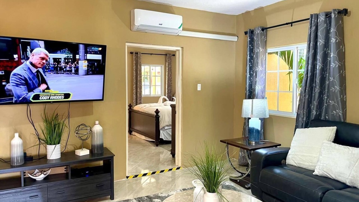 Silver Sands House | Discover your home away from home at Integrity Palms! Book now!