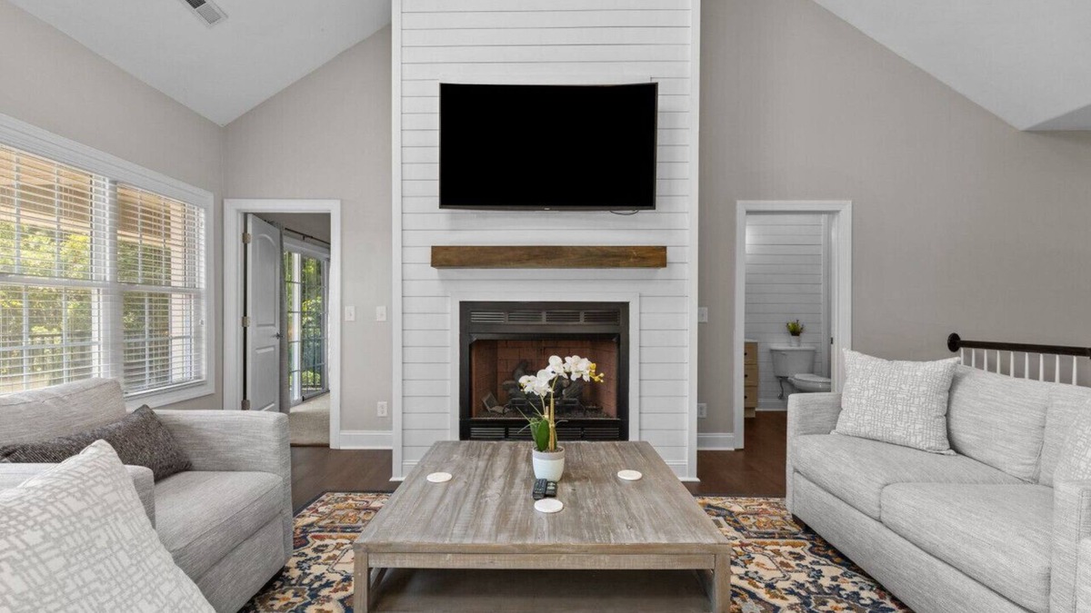 Foxfire House | Discover Your Ultimate Luxury Retreat, Book today!