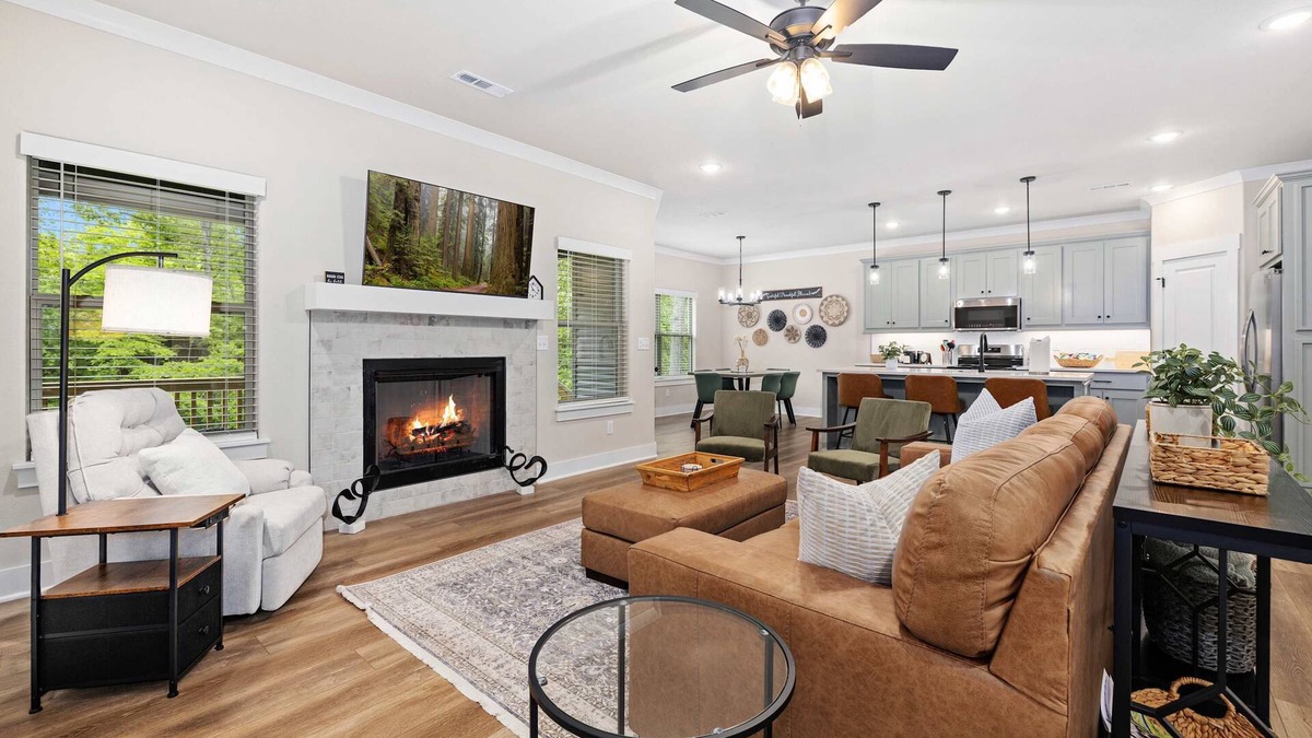Bella Vista House | Discoverer - Ozark Mountain Retreat - Pets Allowed