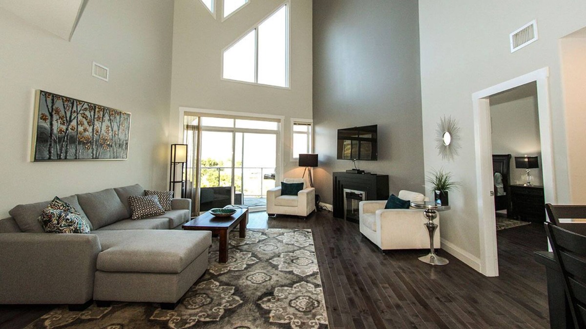 North End Resort | Discovery Bay 608 Stunning Townhouse With Lakeview! Downtown Kelowna