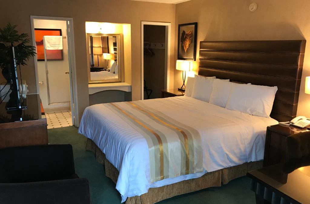Grants Pass Hotel | Discovery Inn