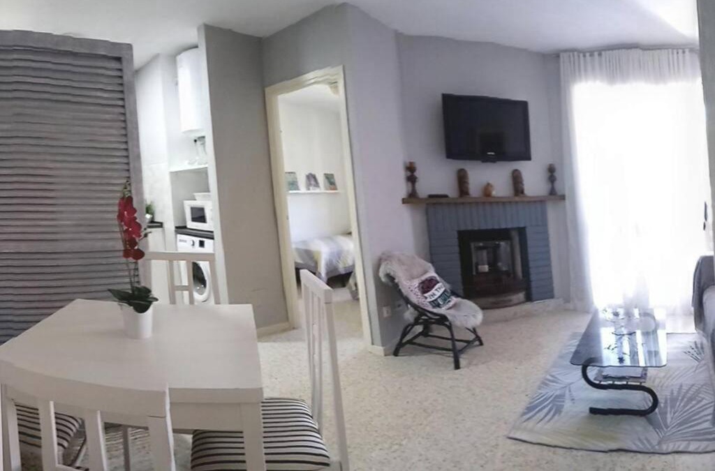 San Martin de Valdeiglesias Apartment | Disfrutar en la playa de Madrid, by Adoorable