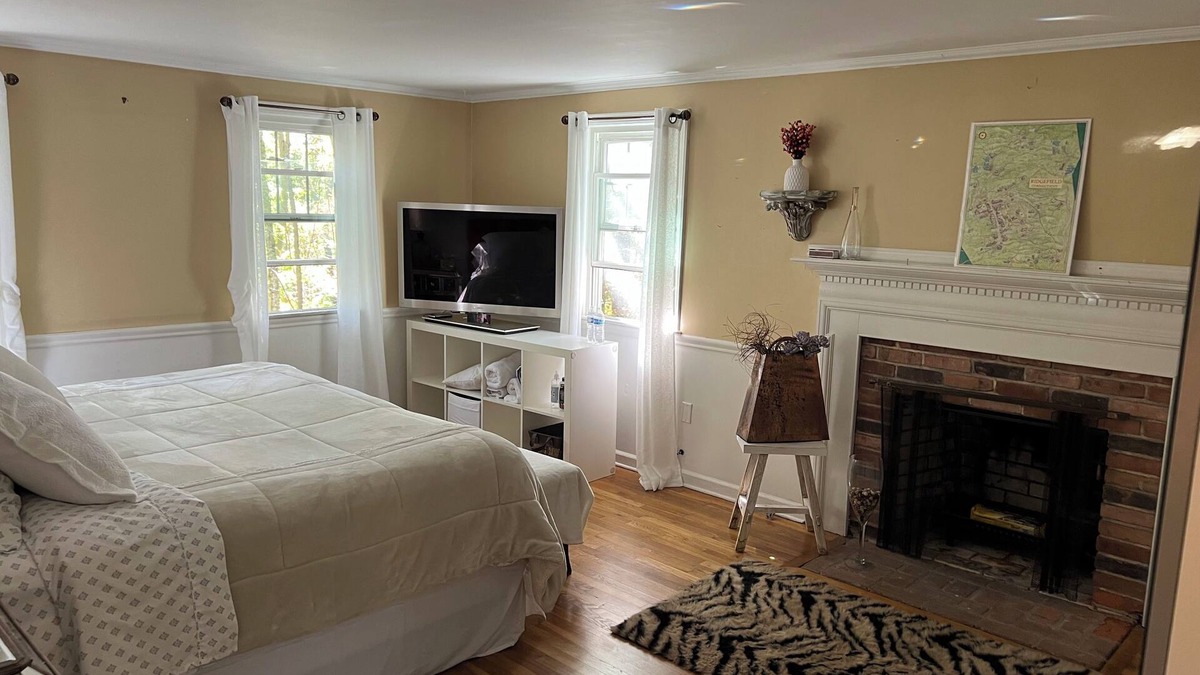Ridgefield House | Disney Dreams in Spacious 5-bedroom house in lovely Ridgefield paradise