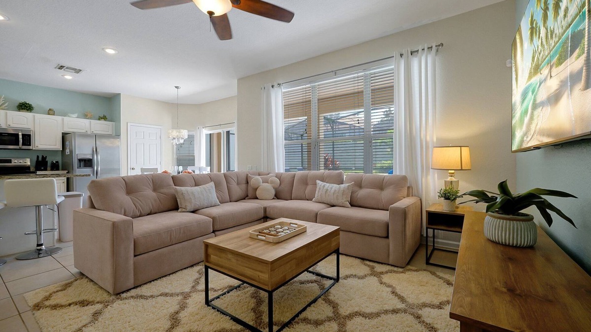 Windsor Hills Villa | Disney Resort Home, Waterpark, pool/spa, FREE Heat