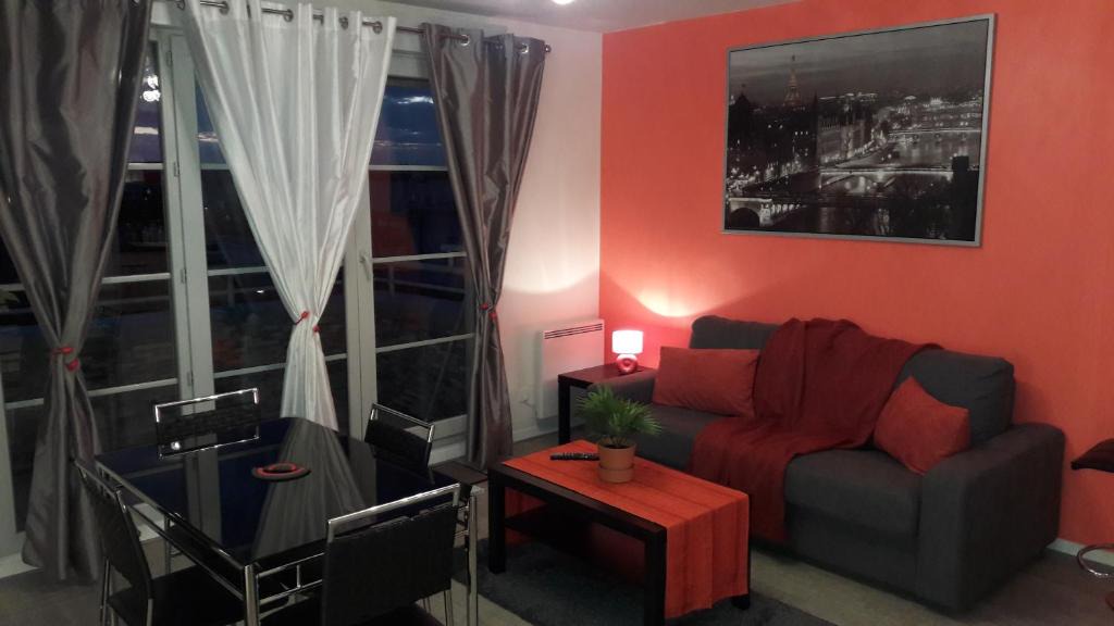 Montevrain Apartment | DISNEYLAND PARIS/VAL 2 APART'