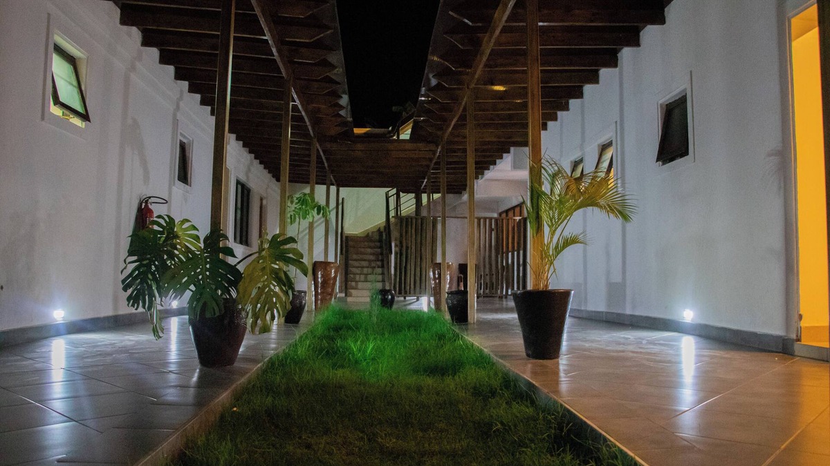 Siaya Hotel | Distinctions Gardens Guest House