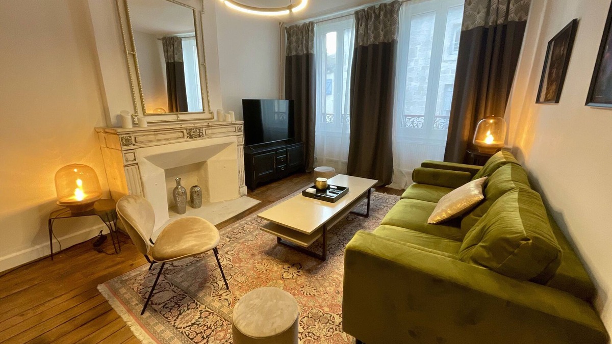 Verdun House | Distinguished Townhouse, "L'Aparté"