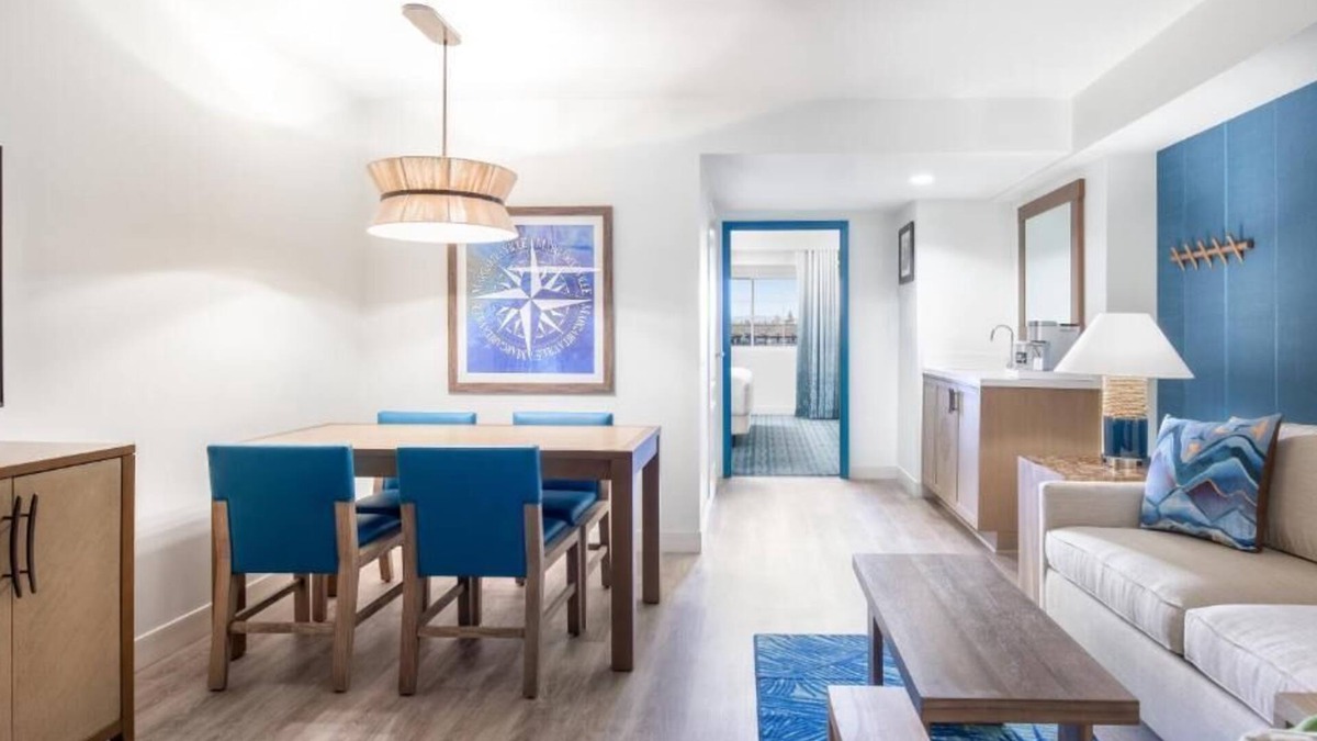South Lake Tahoe Hotel | Dive Into Tropical Fun: Year-Round Pool, Night Entertainment, and More