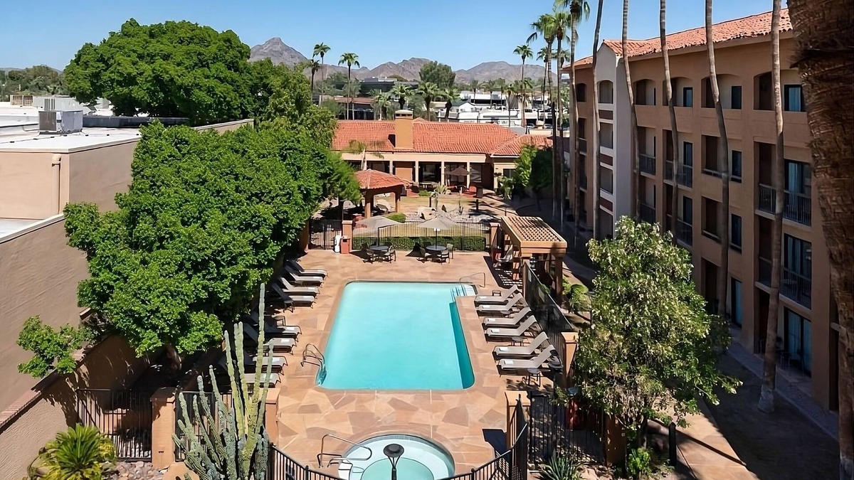 Camelback East Hotel | Dive Into Your Dream Vacation! w/Outdoor Pool, Pet-Friendly, Near Zen Garden