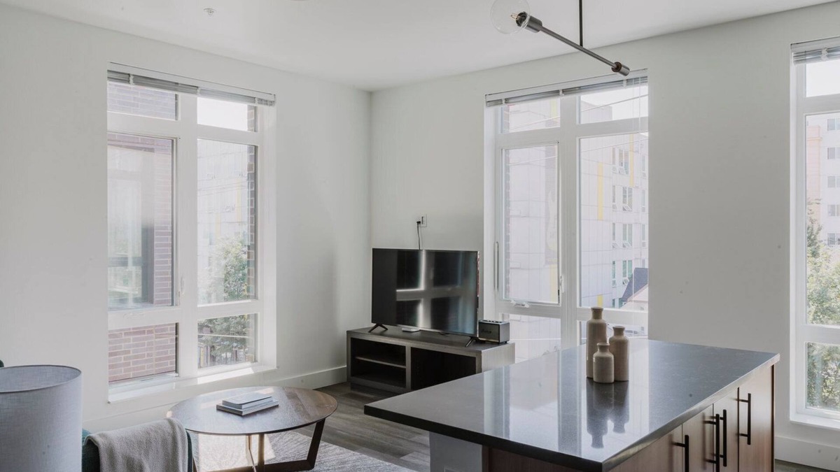Squire Park Apartment | Divine First Hill 1BR w/Fitness Center & W/D, by Blueground