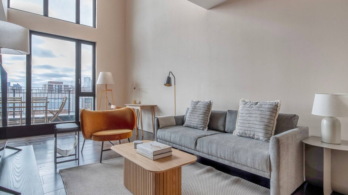 De Beauvoir Apartment | Divine Hoxton 2BR w/Balcony Overlooking Canal, nr Bars, by Blueground