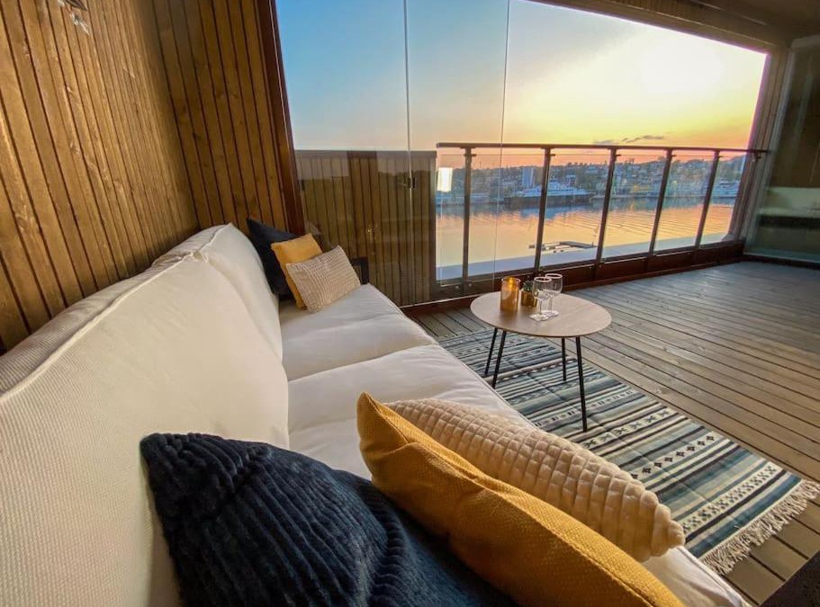 Sandnes Apartment | Divine Seaview Terrace