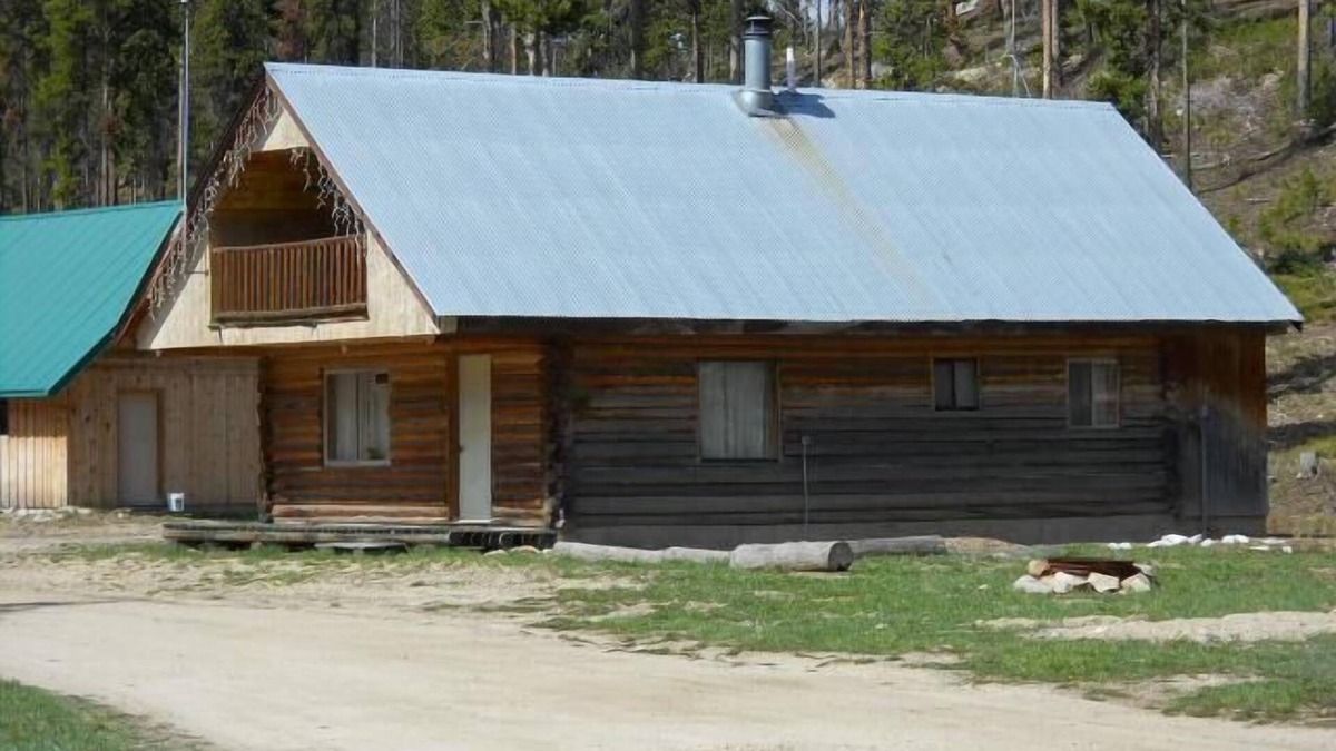 Dixie Cabin | Dixie, Idaho - Log Cabin Vacation Get Away