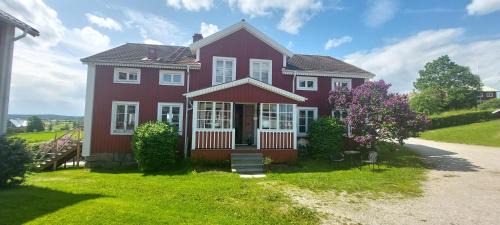 Jattendal House | Djurstagården Hälsingegård