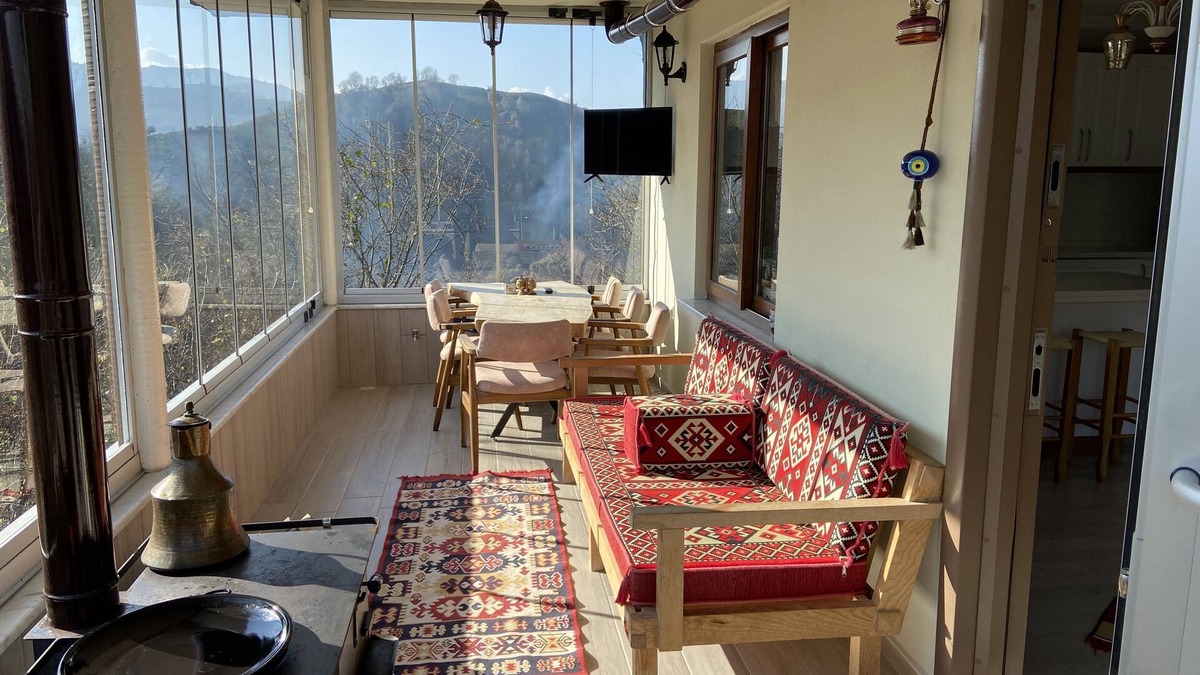 Ardesen House | Doğayla başbaşa sakin kır evi