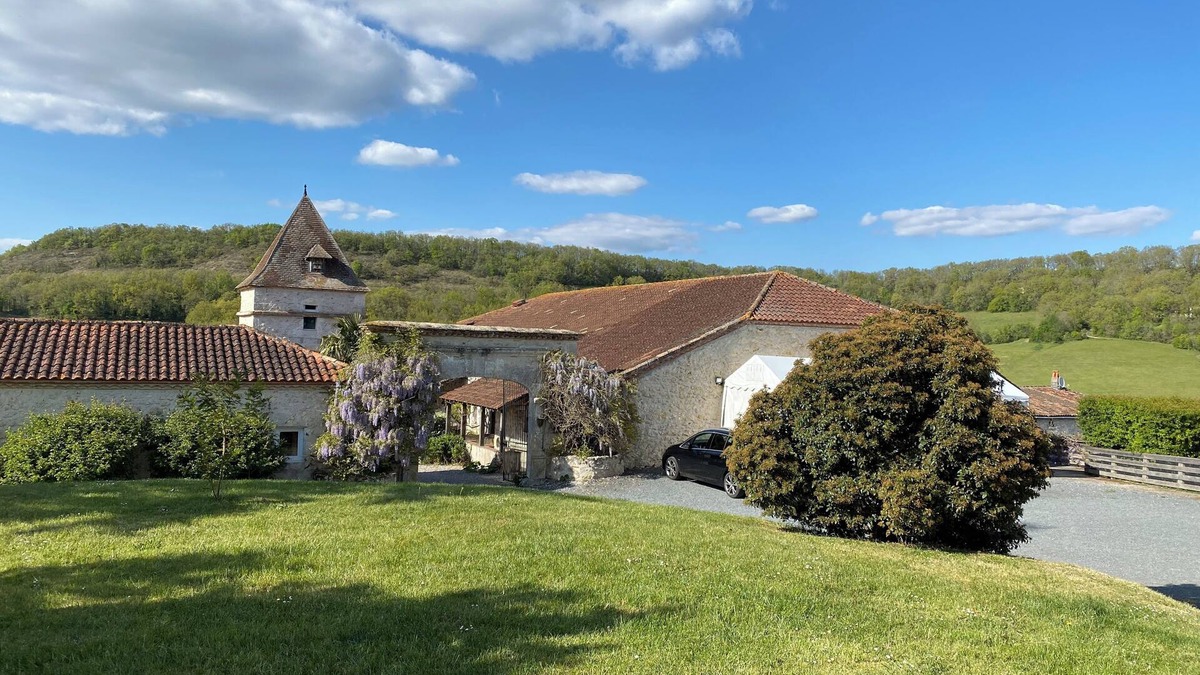 Sainte-Colombe-de-Villeneuve Cottage | Domaine de Villot-la Colombe Gîte au Calme à la Campagne Ideal Pour Famille