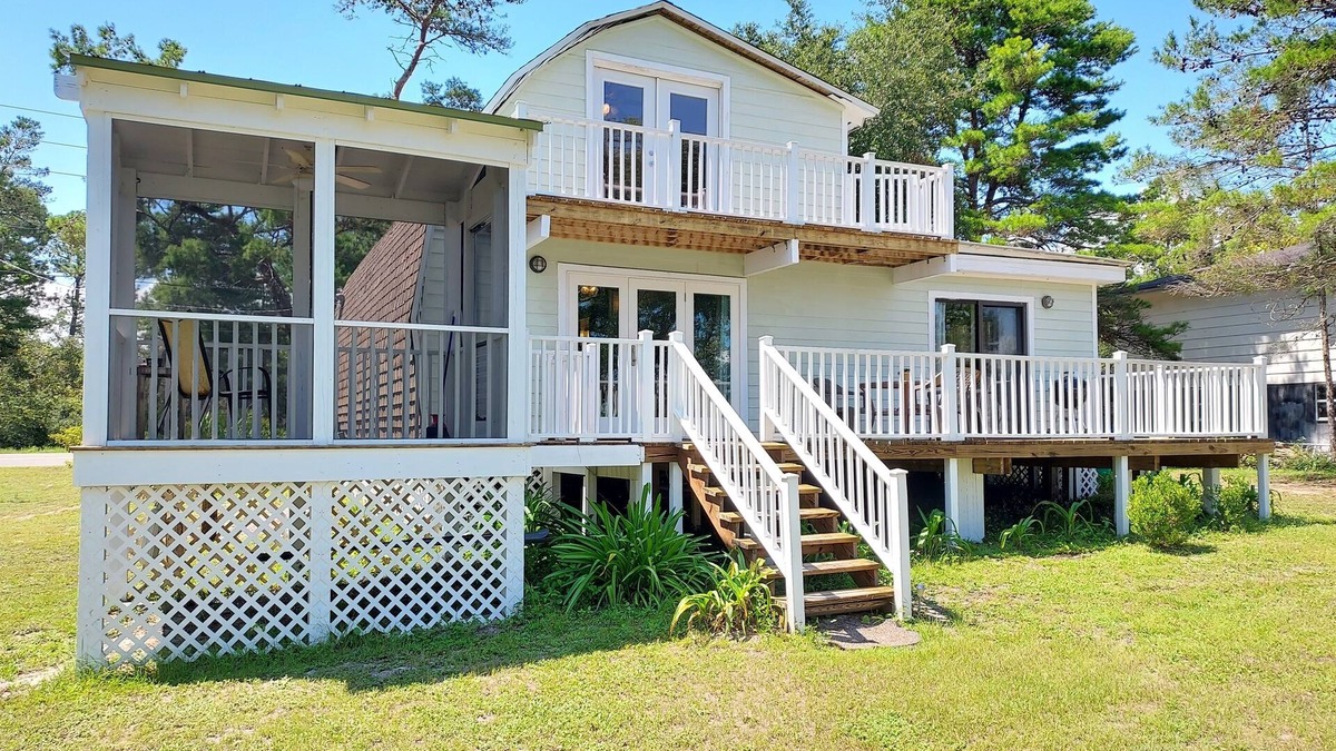 Carrabelle House | Doc. Tom's River Therapy 3BR/2BA