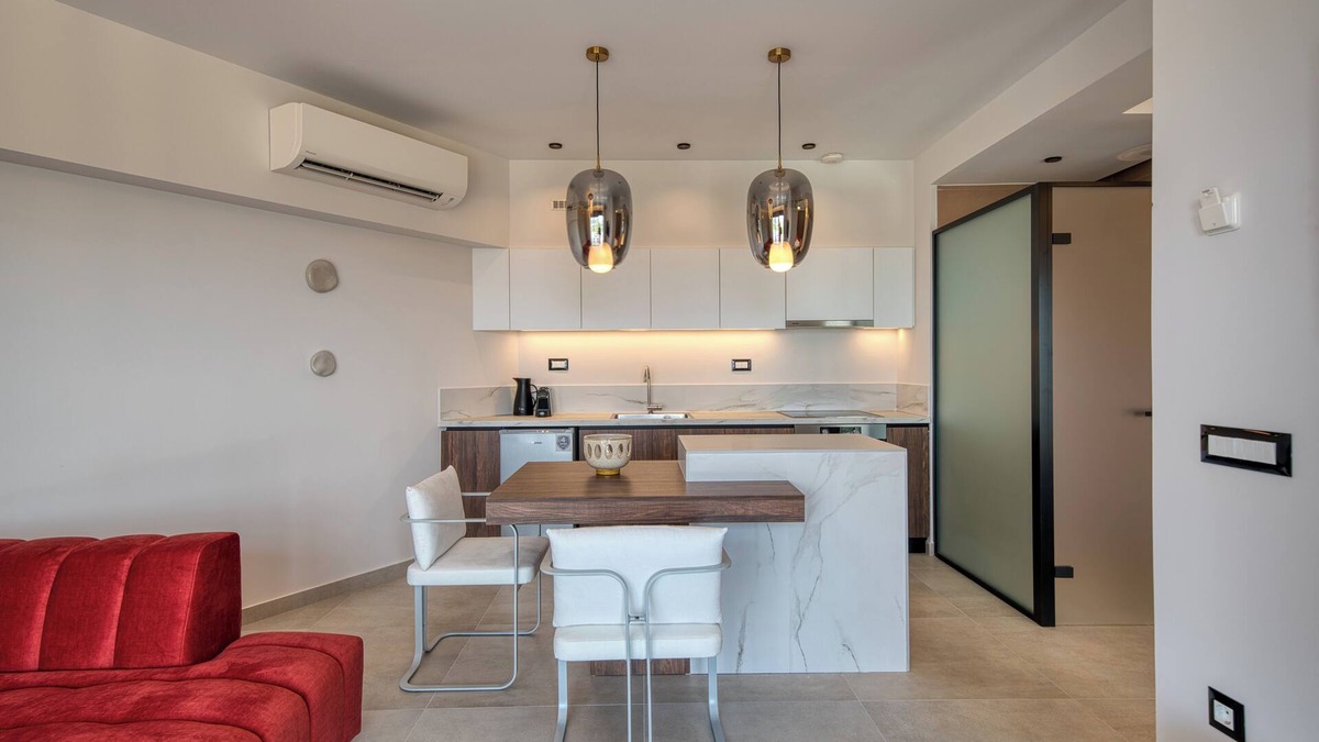 Exostis House | Doceo Refined Living Suite 2n