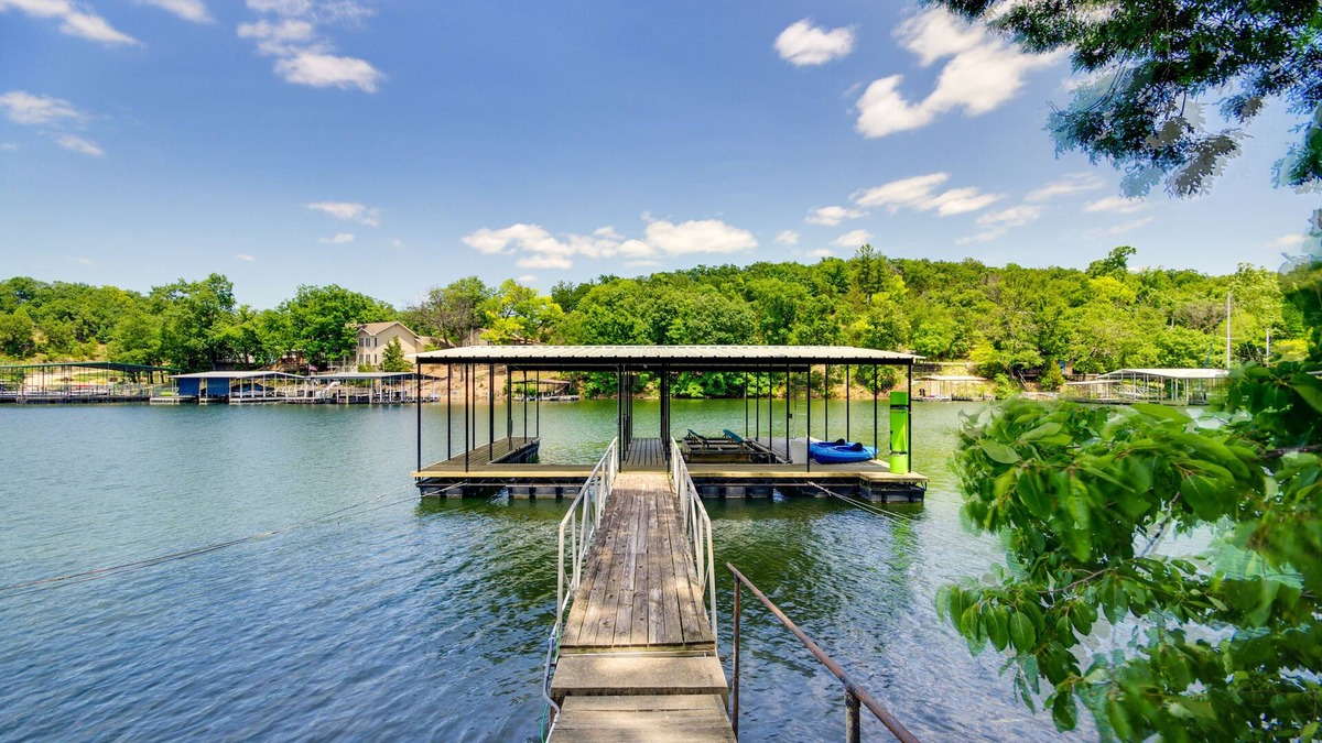Osage Beach House | Dock & Boat Slip: Lakefront Osage Beach Home!