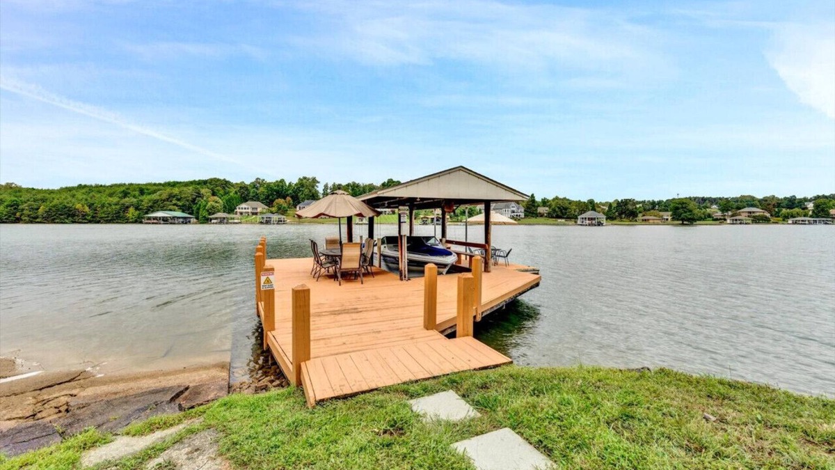 North Shore House | Dock Days- Deep water and fantastic wide water views. Volley Ball and horseshoe competitions await.