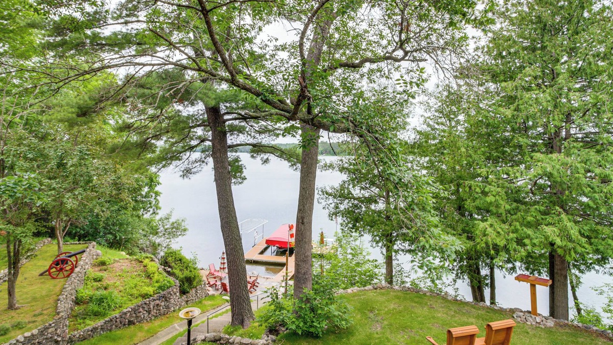 Walker House | Dock, Deck & Fire Pit: Lakefront Home in Walker!