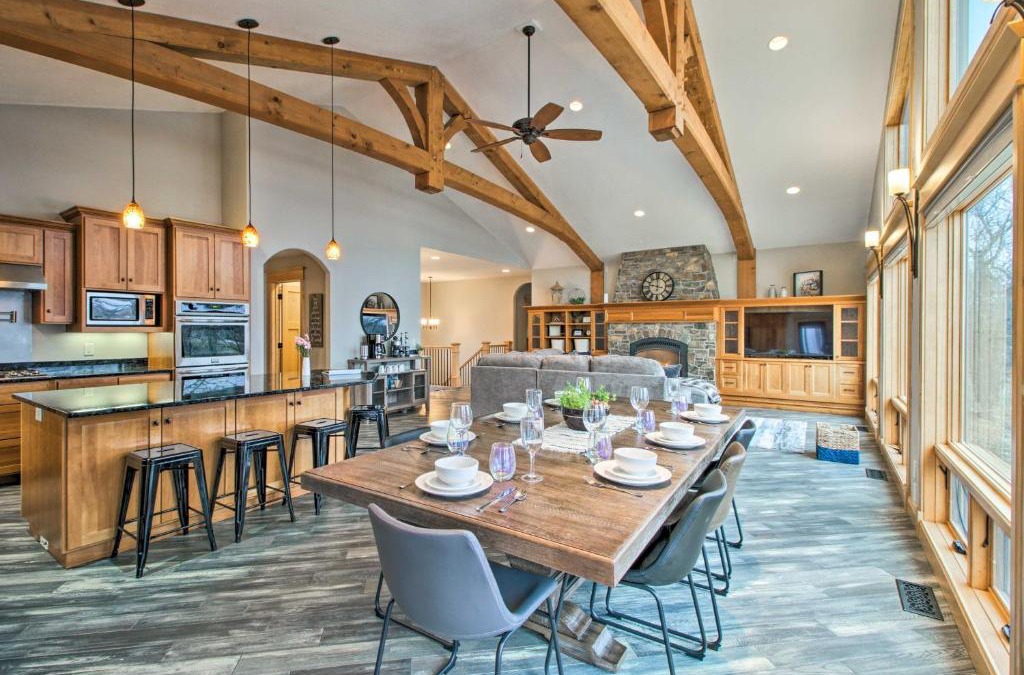 Alexandria House | Dock, Hot Tub and Game Room Luxe Lake Latoka Home