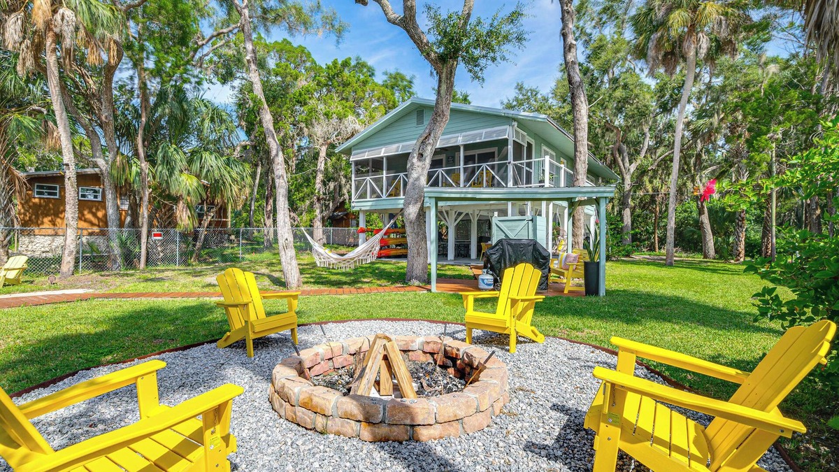 Crystal River House | Dock, Hot Tub & Games: Crystal River Family Gem