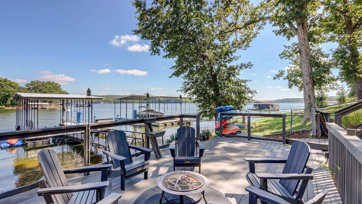Sunrise Beach House | Dock + Kayaks: Lakefront Retreat in Sunrise Beach