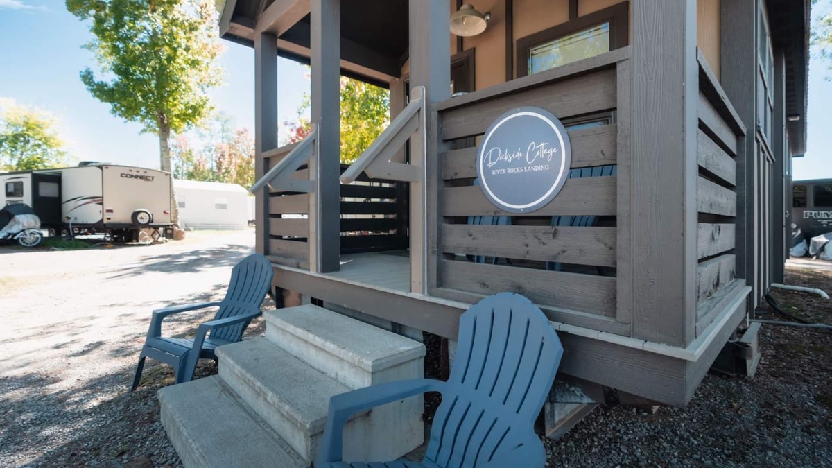 Gadsden House | Dockside at River Rocks Landing
