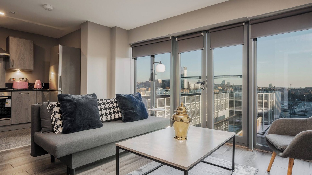 The Docks Apartment | Dockside Escape | By M&S Arena & Royal Albert Dock