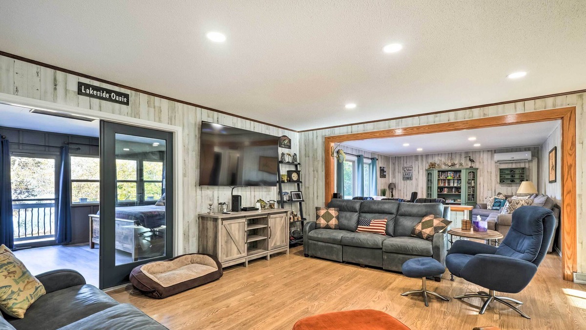 Shell Knob House | 'Dockside Getaway' w/ Boat Dock & Fire Pit!