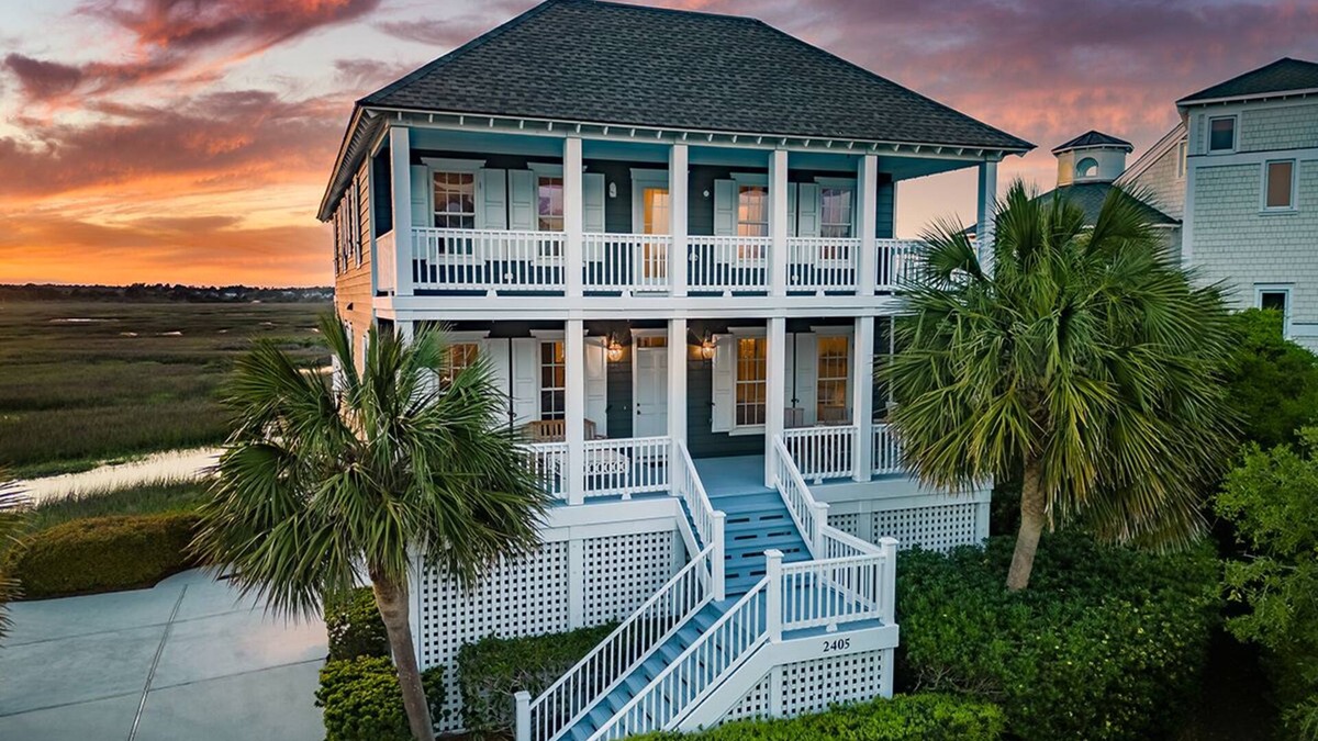 Shell Island House | Dockside Hideaway: Enjoy Privacy and Scenic Views