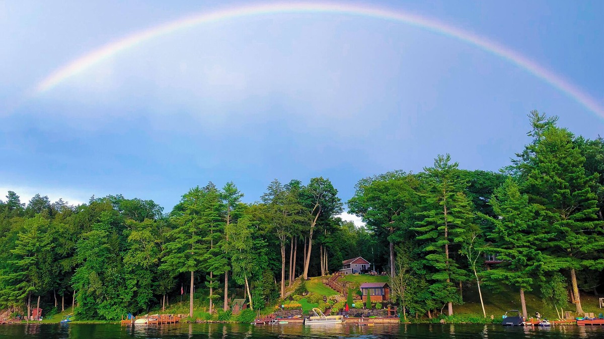 Fort Ann House | Dockside Manor-Family and Pet friendly- Private Dock,Gameroom, Firepit & Hot Tub