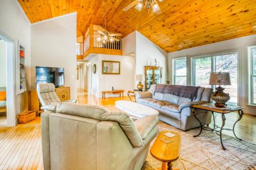 Clarkesville House | Doe Heights Chalet