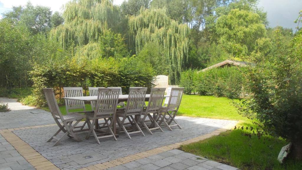 Ronse House | Doeselie