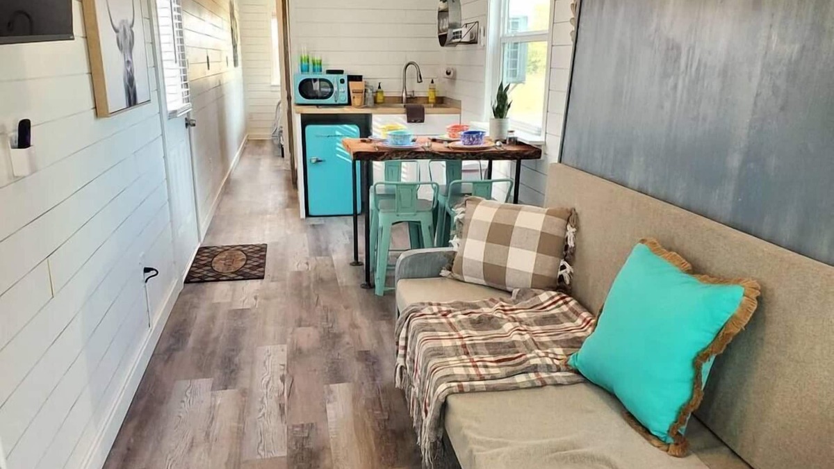 Johnson City House | Dog friendly! - #11 is 1 of 3 containers now dog friendly!