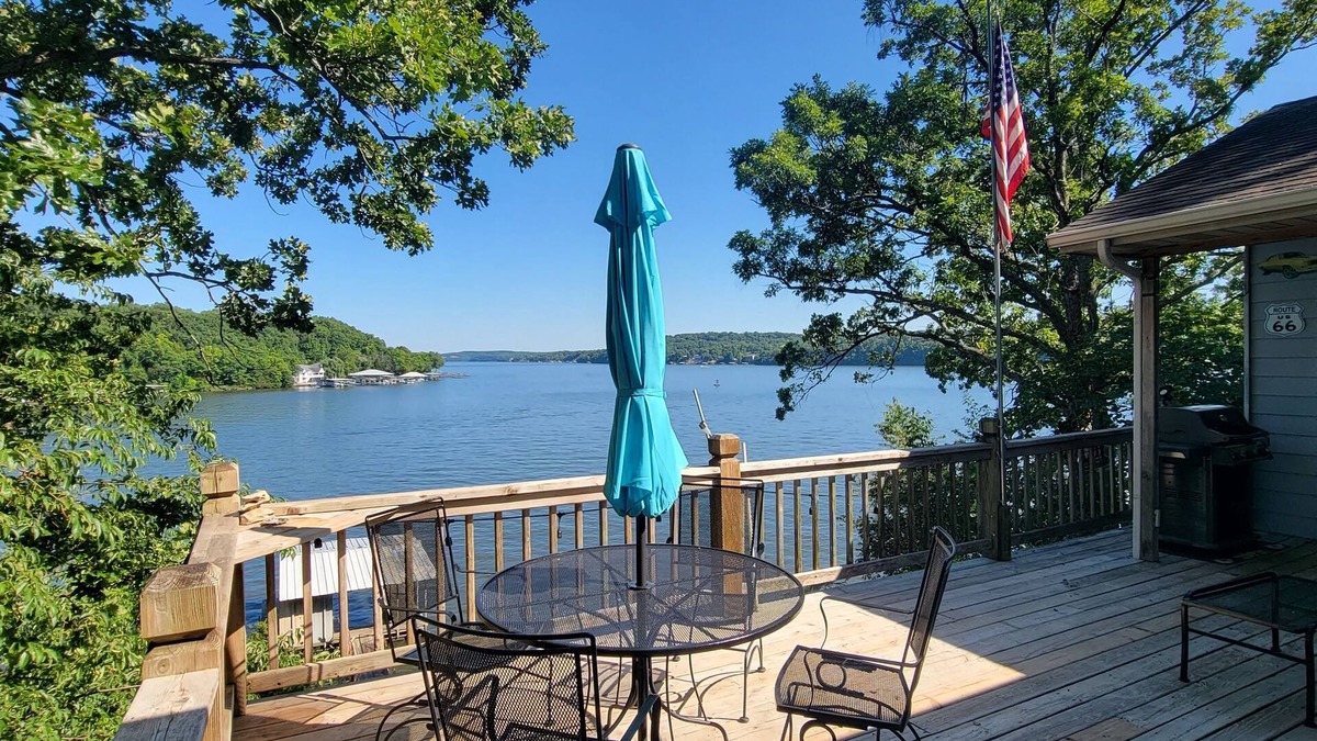 Sunrise Beach House | Dog Friendly and Beautiful Main Channel View at the 34.5MM in a "NO WAKE" cove.