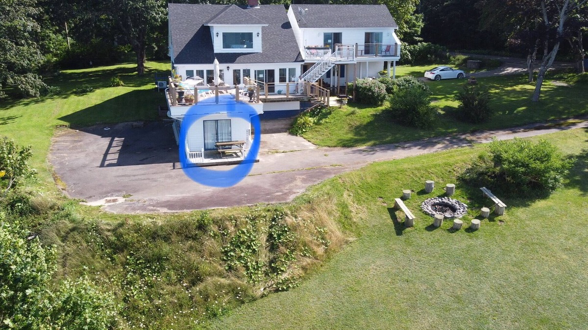 Kings County Apartment | Dog friendly apartment with full kitchen on the Bay of Fundy, Nova Scotia.