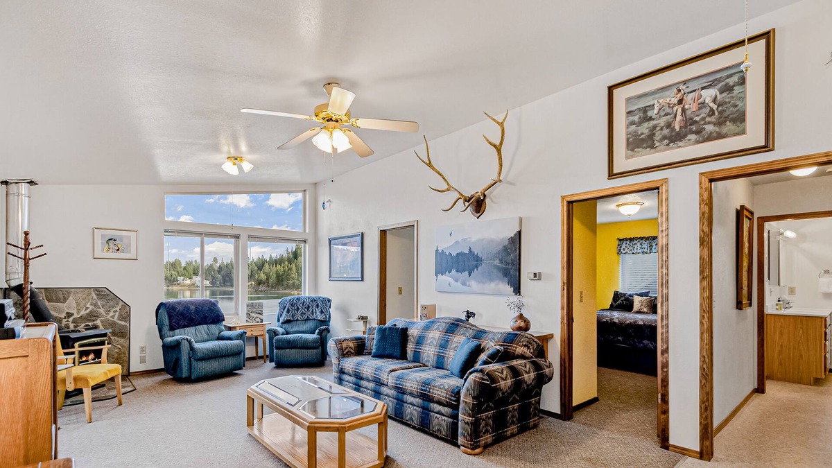 Worley House | Dog-Friendly Bayfront Home w/ Free WiFi, Two Large Decks, Private Dock, & Beach