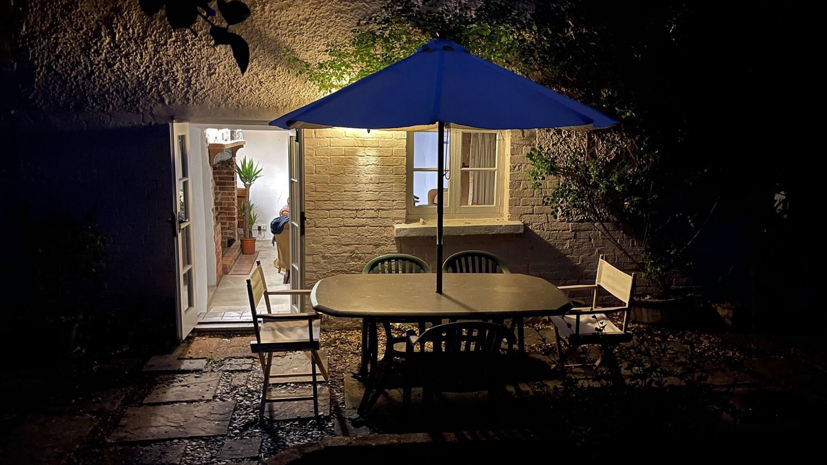 Netheravon Cottage | Dog Friendly beautiful thatched cottage in tranquil settings near Stonehenge.