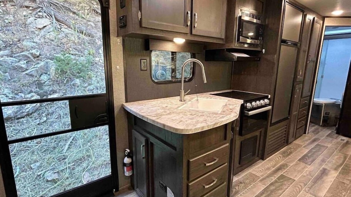 Coal Creek Canyon House | Dog-friendly Buffalo Bill Lodge on Coal Creek