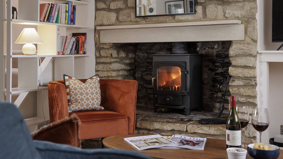 Coln St Aldwyns Cottage | Dog friendly cottage - The Roost