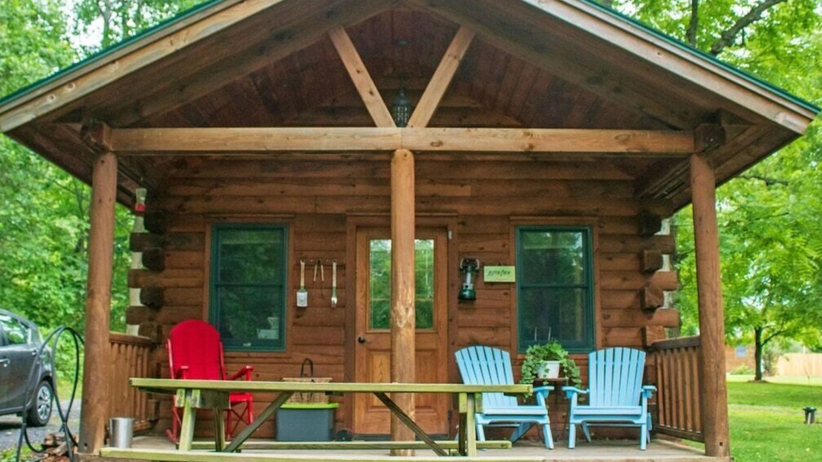 Lodi Cabin | Dog-friendly cabin with hot tub and breakfast delivered daily!