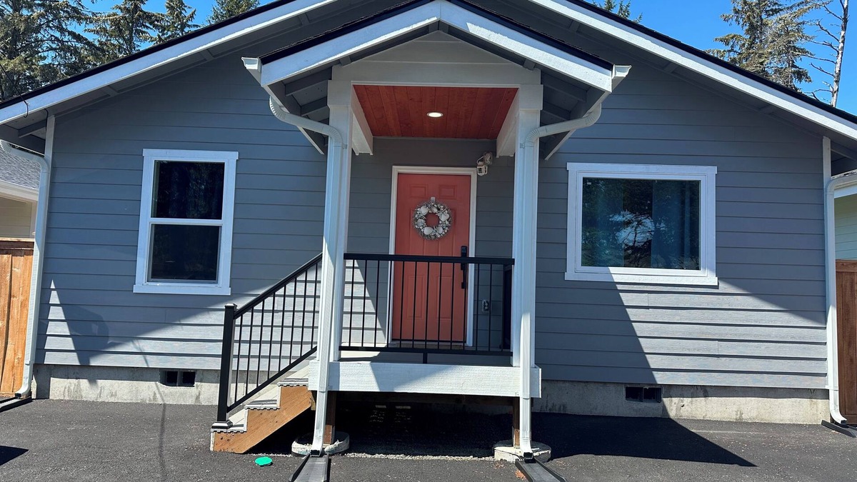 Westport House | Dog-Friendly Coastal Home Near the Beach