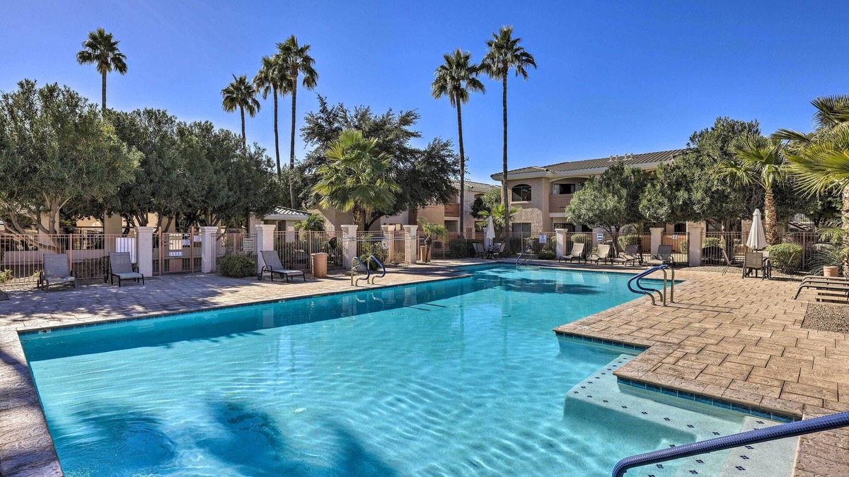 Maryvale Village Condo | Dog-Friendly Condo w/Pool & Hot Tub in Phoenix