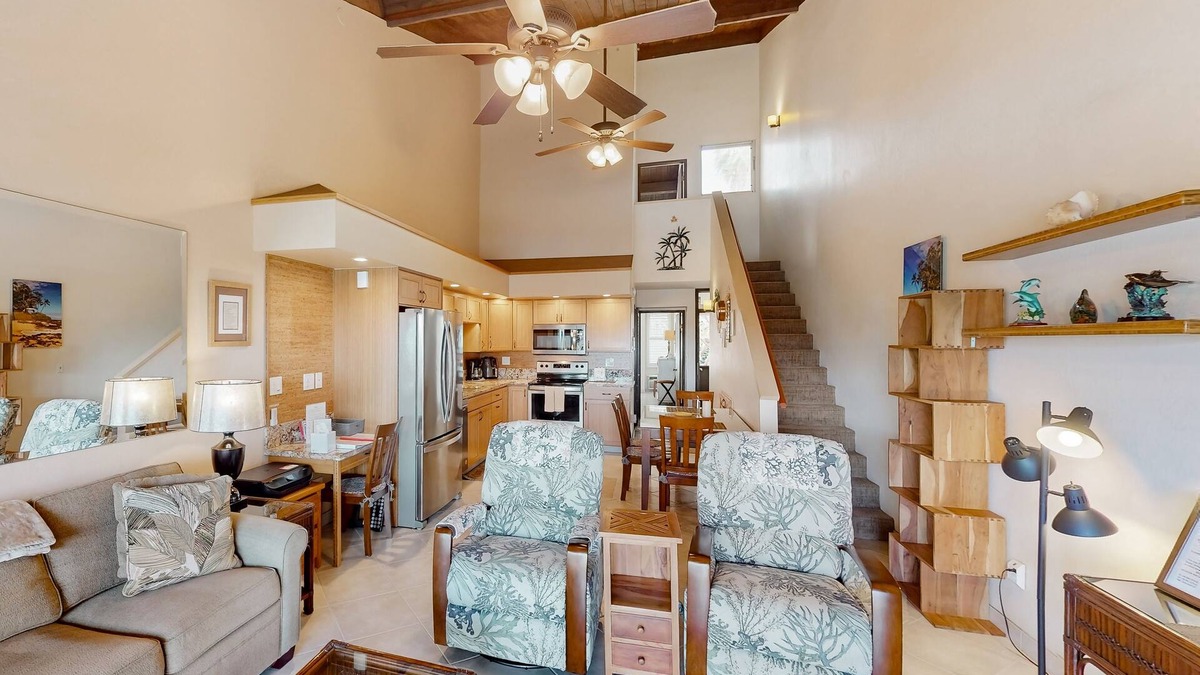 Kihei Condo | Dog-friendly condo with furnished lanai & washer/dryer plus pool & tennis